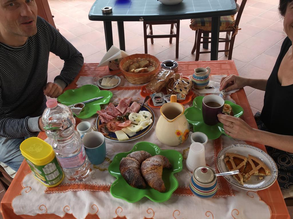 مبيت وإفطار ريالمونتي La Bianca Scogliera المظهر الخارجي الصورة